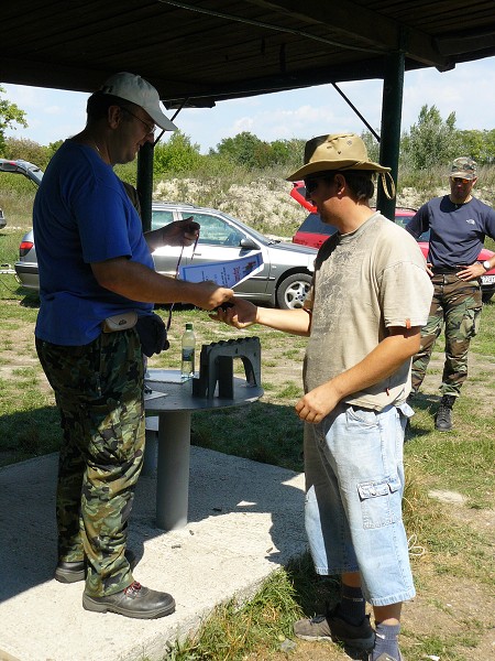 VII. kolo kom�r�anskej ligy v siluetovej stre�be