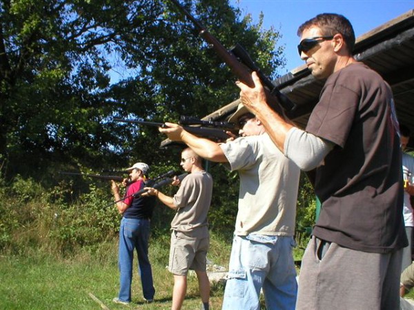 VII. kolo kom�r�anskej ligy v siluetovej stre�be