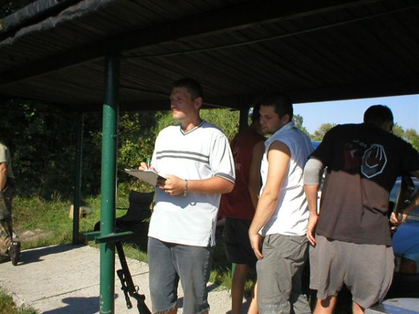 VII. kolo kom�r�anskej ligy v siluetovej stre�be