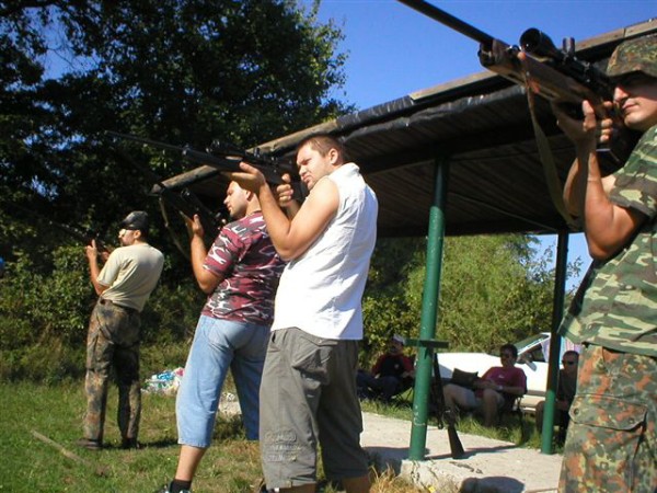 VII. kolo kom�r�anskej ligy v siluetovej stre�be