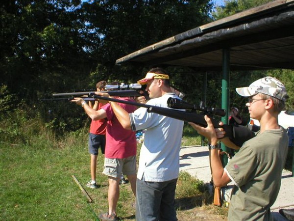 VII. kolo kom�r�anskej ligy v siluetovej stre�be