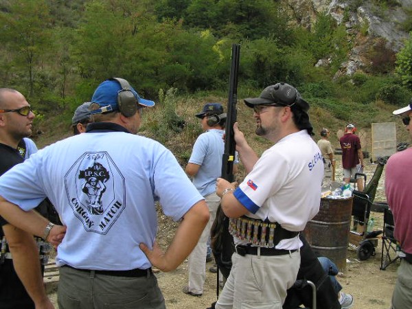 Extraliga Tren��n + brokovnica